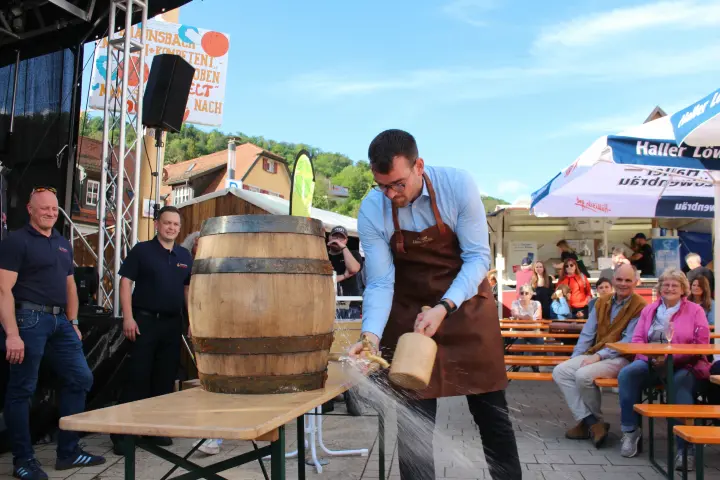 Fliegende Kunstwerke, heiße Wandersohlen und fetzige Rhythmen