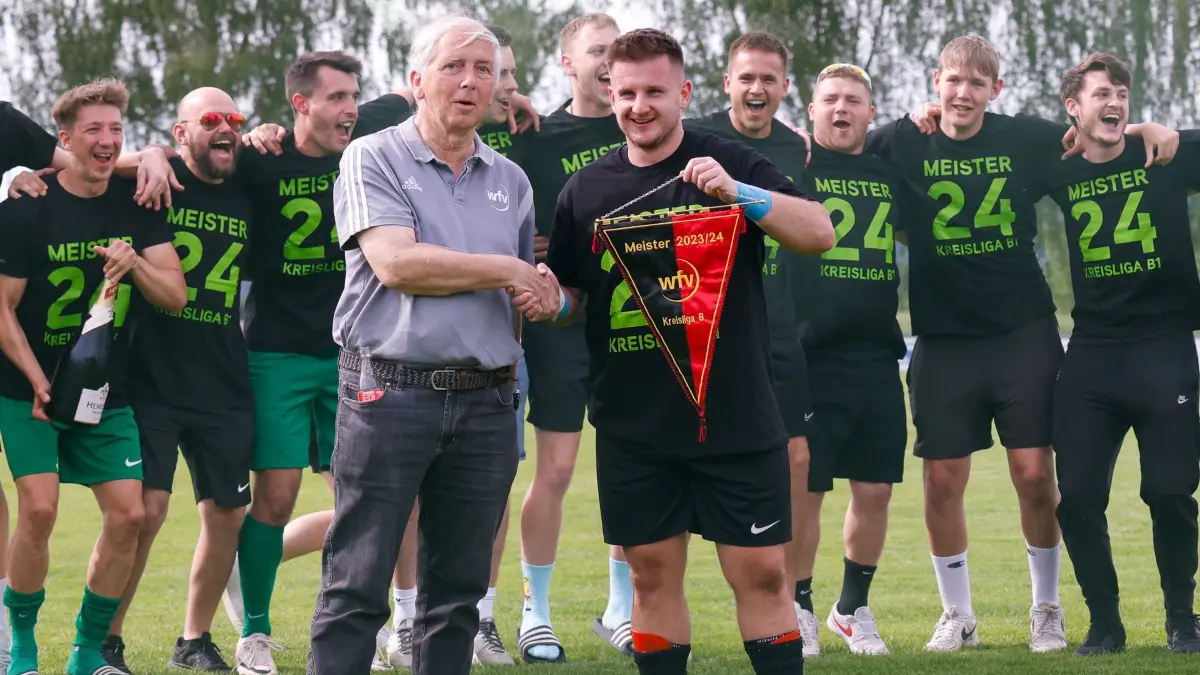 Sv Rieden Fußball-Kreisliga B1 Hohenlohe: SV Rieden erhält den Meisterwimpel | swp.de