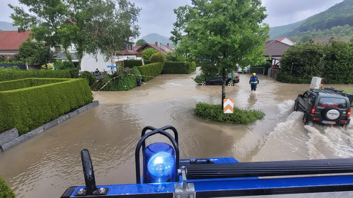 Das Hochwassergeschehen in Bad Ditzenbach.