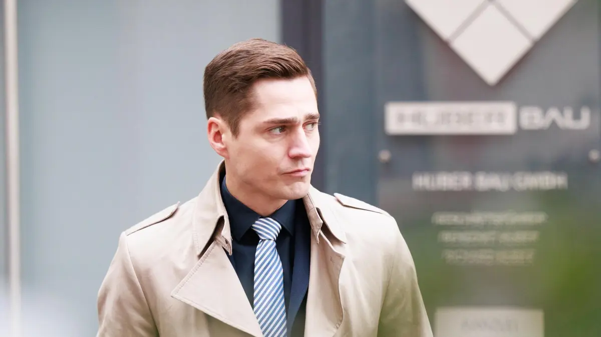 Ringo (Timothy Boldt) versucht die Diebin endgültig zu entlarven.