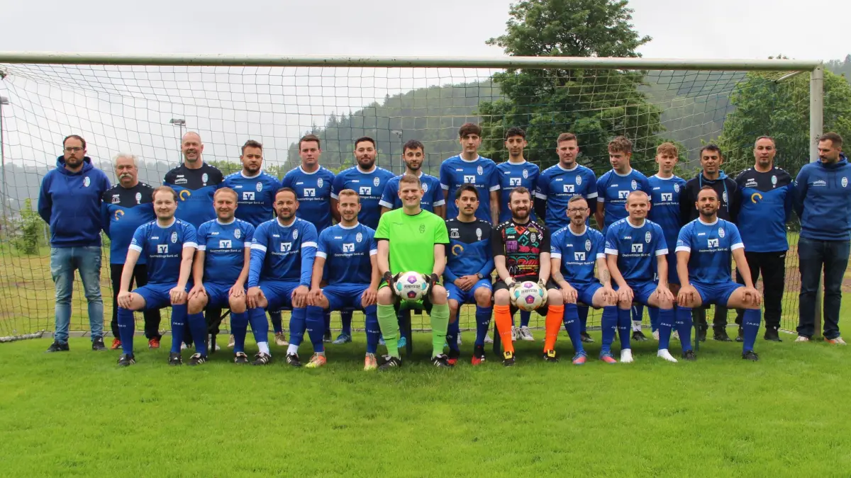 Am letzten Spieltag der Fußball-Kreisliga A1 trat die Mannschaft des FC Onstmettingen nochmals gegen den TSV Straßberg II (1:3) an. In der Endabrechnung belegte die FC-Elf den letzten Tabellenplatz und steht nach dem Abstieg in die B-Liga nun vor einem Neuanfang