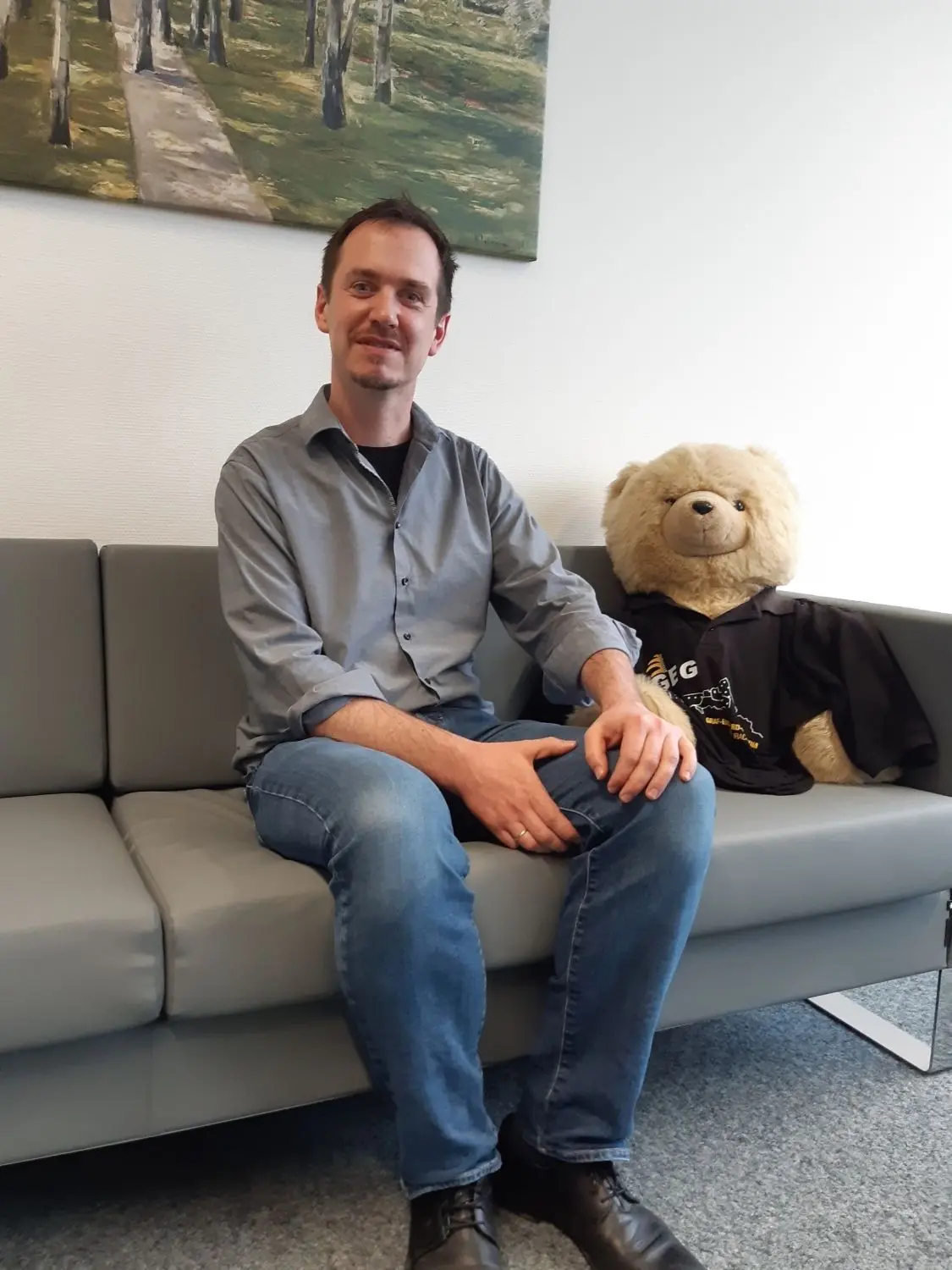 Für Christoph König, Lehrer am GEG, soll KI eines von vielen Werkzeugen sein, das die Schüler anwenden können.