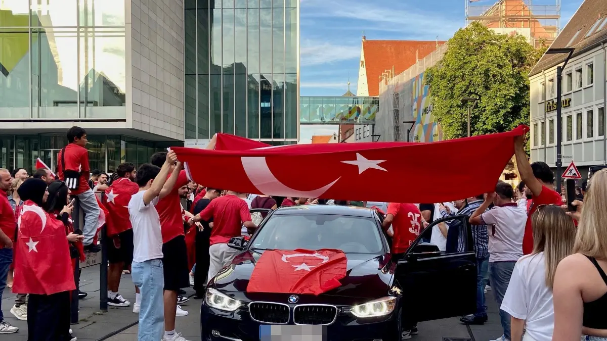 In der Neuen Mitte gab es kein Halten mehr.