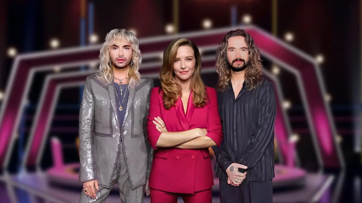 Bill (l.) und Tom Kaulitz sind gemeinsam mit Katrin Bauerfeind in Die Superduper Show auf ProSieben zu sehen.