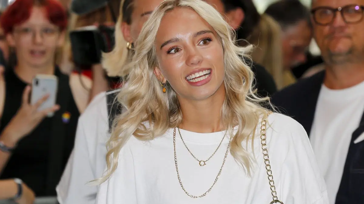 Lisa Mantler bei der Premiere des Kinofilms Get up im Cinedom. Köln, 18.06.2023 *** Lisa Mantler at the premiere of the feature film Get up at the Cinedom Cologne, 18 06 2023 Foto:xR.xSchmiegeltx/xFuturexImage