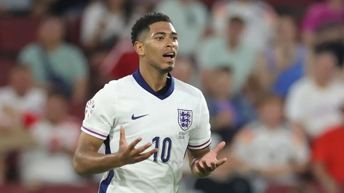 Euro 2024: England - Slowenien: 25.06.2024, Nordrhein-Westfalen, Köln: Fußball, UEFA Euro 2024, EM, England - Slowenien, Vorrunde, Gruppe C, Spieltag 3, Köln Stadion, Englands Jude Bellingham gestikuliert. Foto: Rolf Vennenbernd/dpa +++ dpa-Bildfunk +++