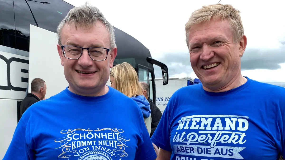Konrad Schneider (links) und Waldemar Pazurek reisen mit Crailsheimern in ihre Heimat Polen.