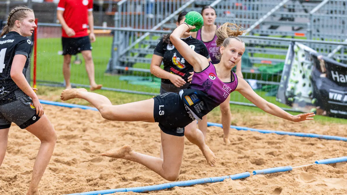 28. TG JugendbeachOpen: 28. TG JugendbeachOpen; BeachTiGers Geislingen 1 - TV Weingarten (wJB);
06.07.2024; TG-Stadion, Geislingen.
Foto: Thomas Madel
