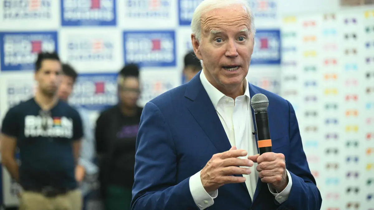 US President Joe Biden speaks to supporters and volunteers during a visit to the Roxborough Democratic Coordinated Campaign Office in Philadelphia, Pennsylvania, on July 7, 2024. Biden is back out on the campaign trail Sunday, desperate to salvage his re-election bid as senior Democrats meet to discuss growing calls that he quit the White House race. The 81-year-old Democrat kicks off a grueling week with two campaign rallies in the battleground state of Pennsylvania, before hosting the NATO leaders' summit in Washington. (Photo by SAUL LOEB / AFP)