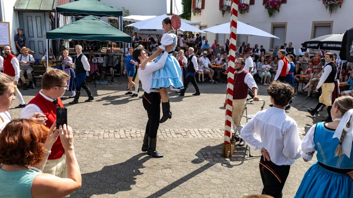 Stadtfest Süßen, Hahnentanz