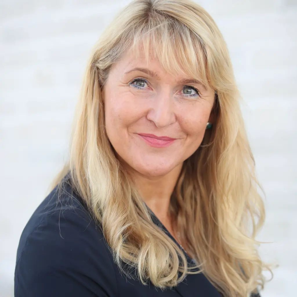 Bild des Autors bzw. der Autorin Christina Hölz