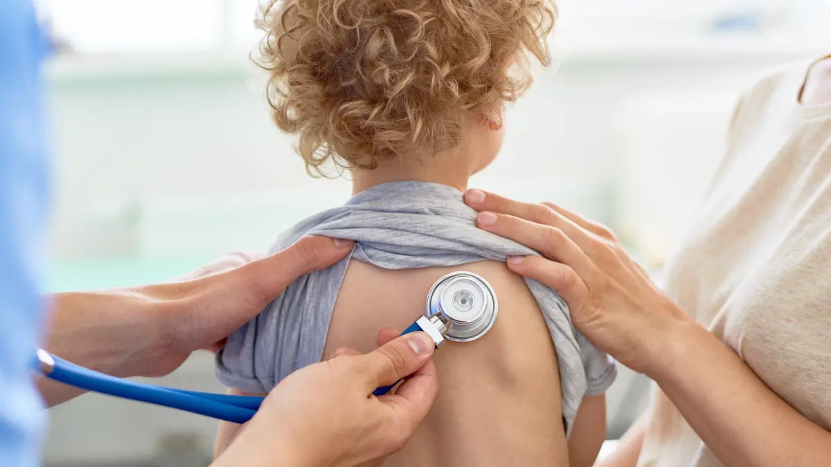 Bei der Behandlung von Kindern und Jugendlichen kommt häufig eine Kombination aus unterschiedlichen Therapie- und Behandlungsformen zu Einsatz.