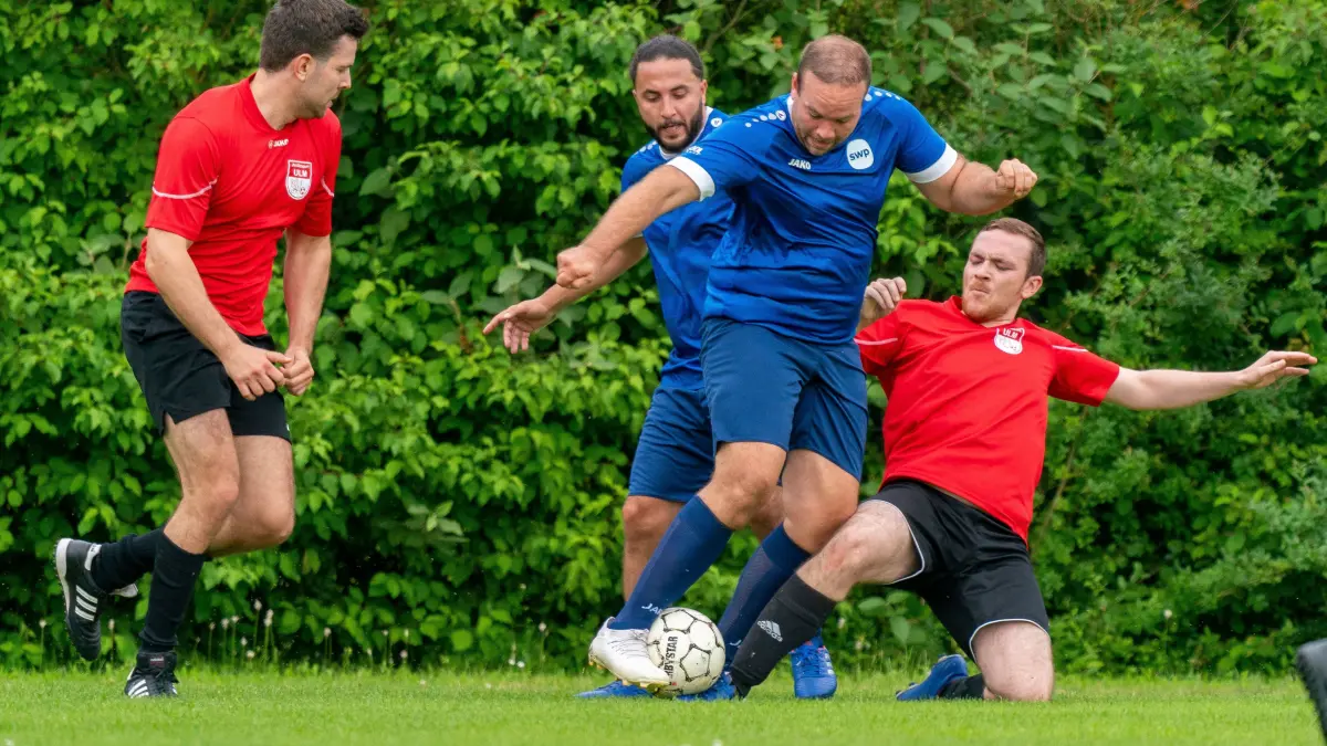 Fußballspiel Presse gegen Justiz - VfL Ulm in Böfingen