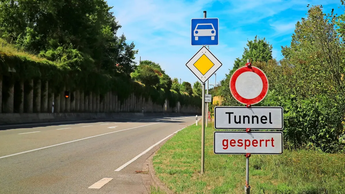Tunnel Laufen gesperrt