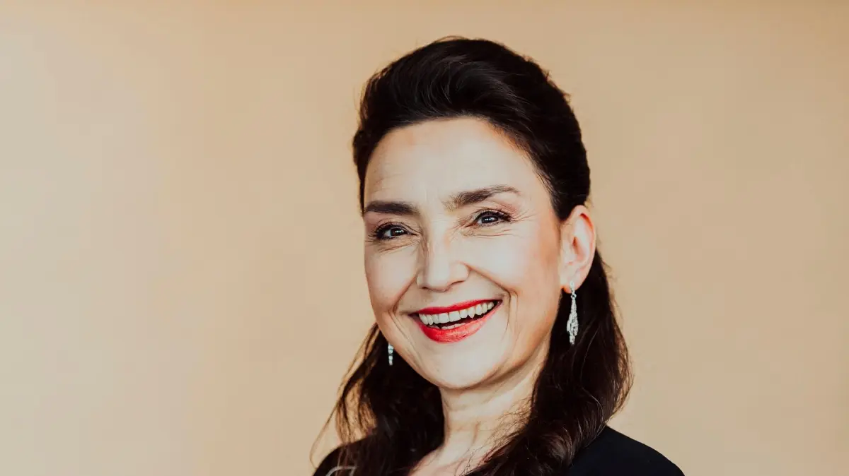 Simone Steinkamp (Tatjana Clasing) hat einen ungewöhnlichen Plan.