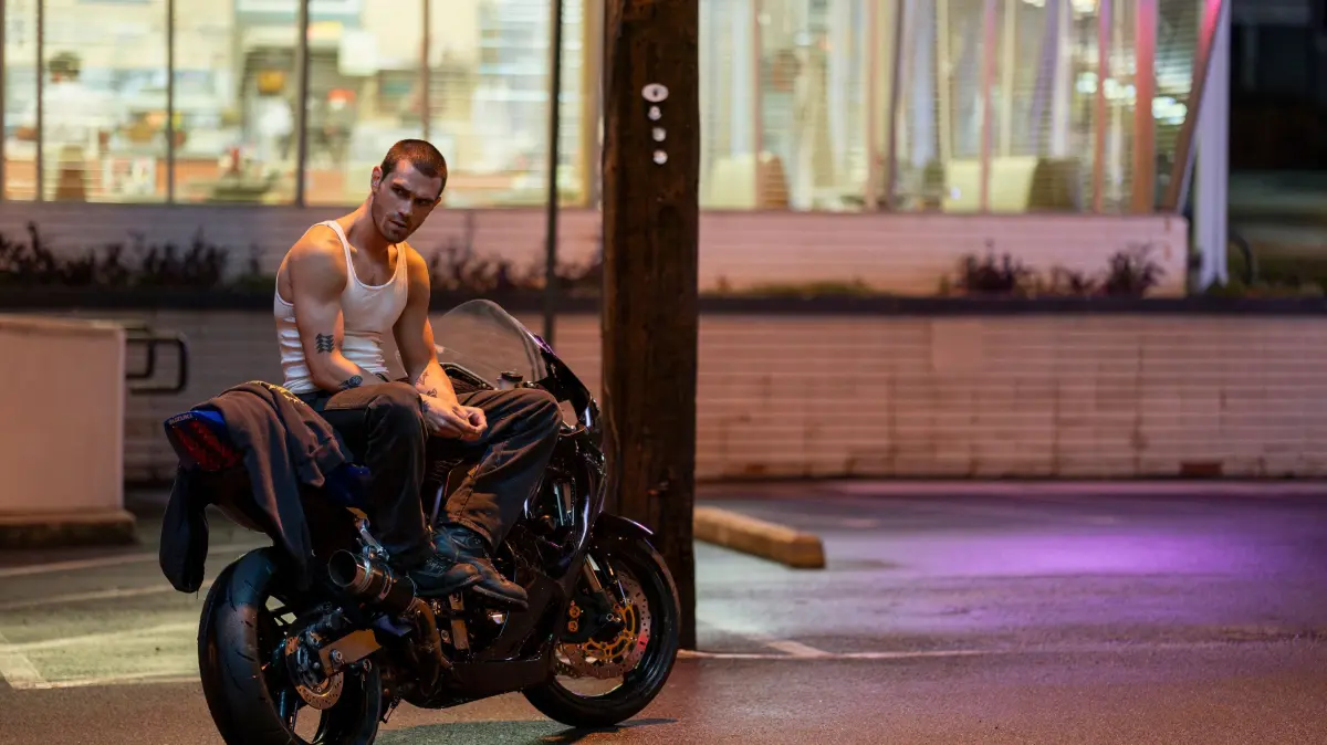 K.J. Apa spielt die Hauptrolle im neuen Amazon-Prime-Film "One Fast Move".