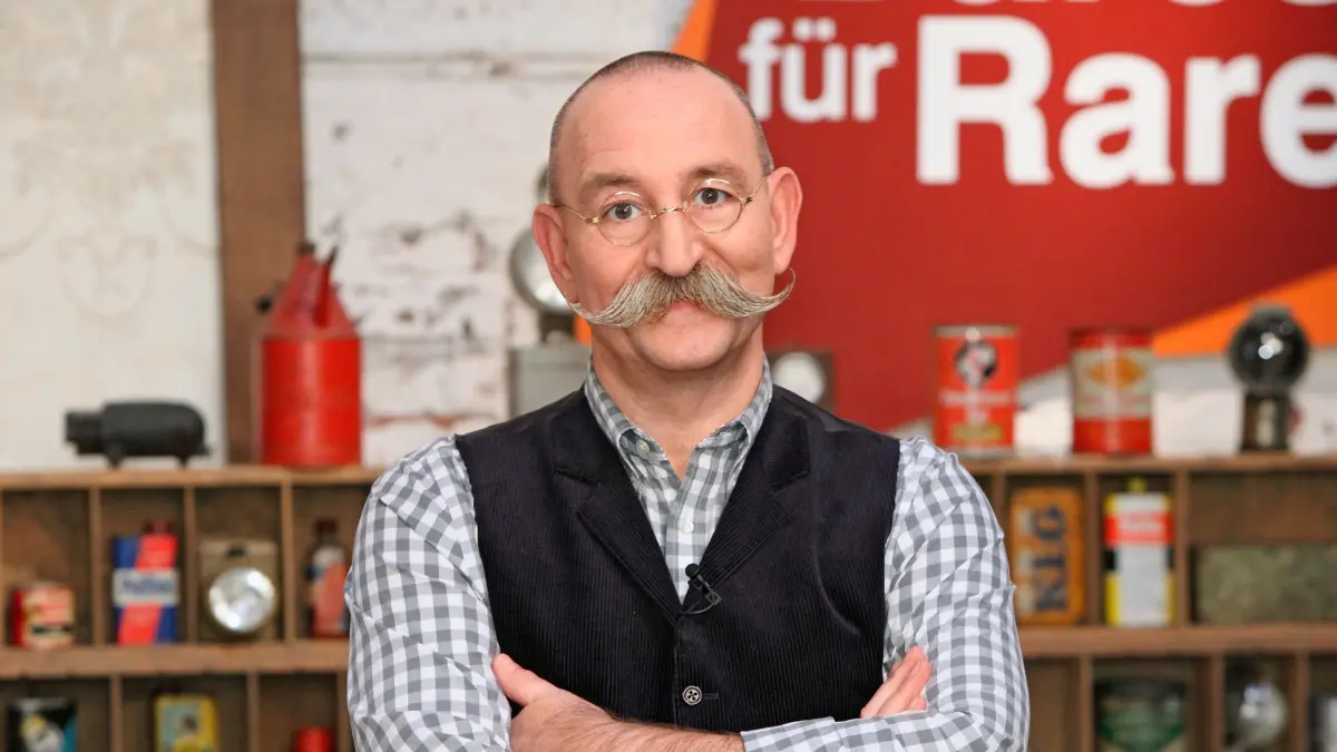 Fans von „Bares für Rares“-Moderator Horst Lichter müssen aktuell in die Röhre schauen.