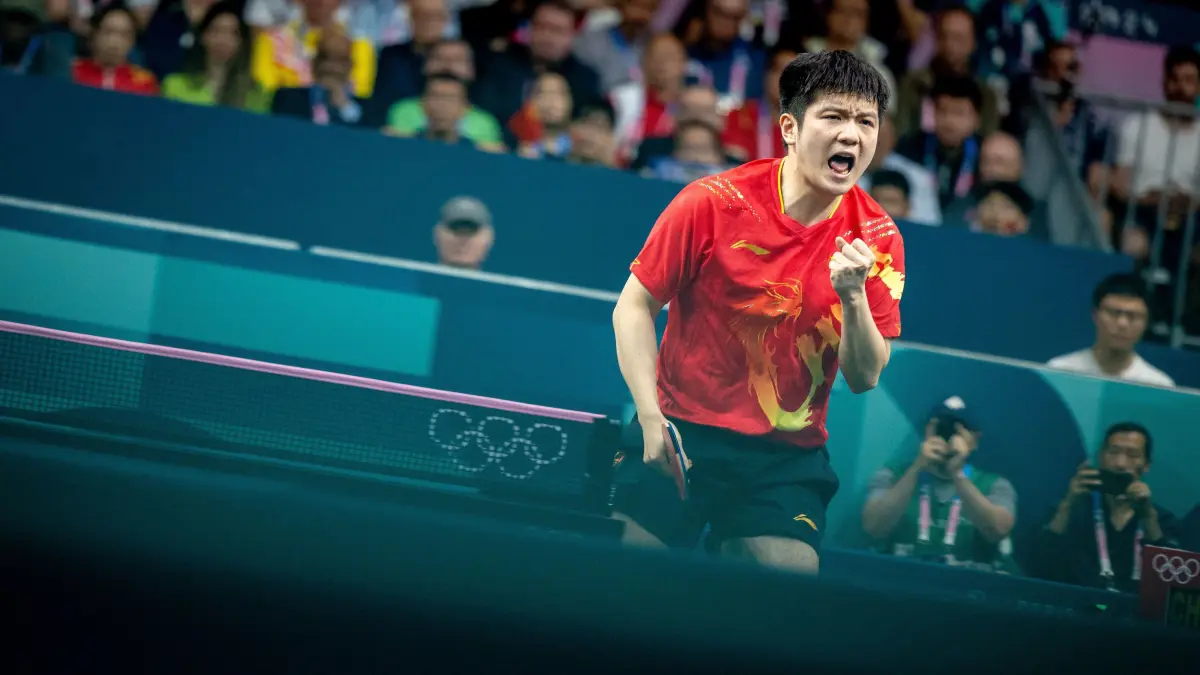 FRA, Olympische Spiele Paris 2024, Tischtennis, 04.08.2024: Jubel bei Fan Zhendong (CHN) nach seinem Olympiasieg
FRA, Olympische Spiele Paris 2024, Tischtennis, 04.08.2024
Eibner Pressefoto/Benjamin Lau