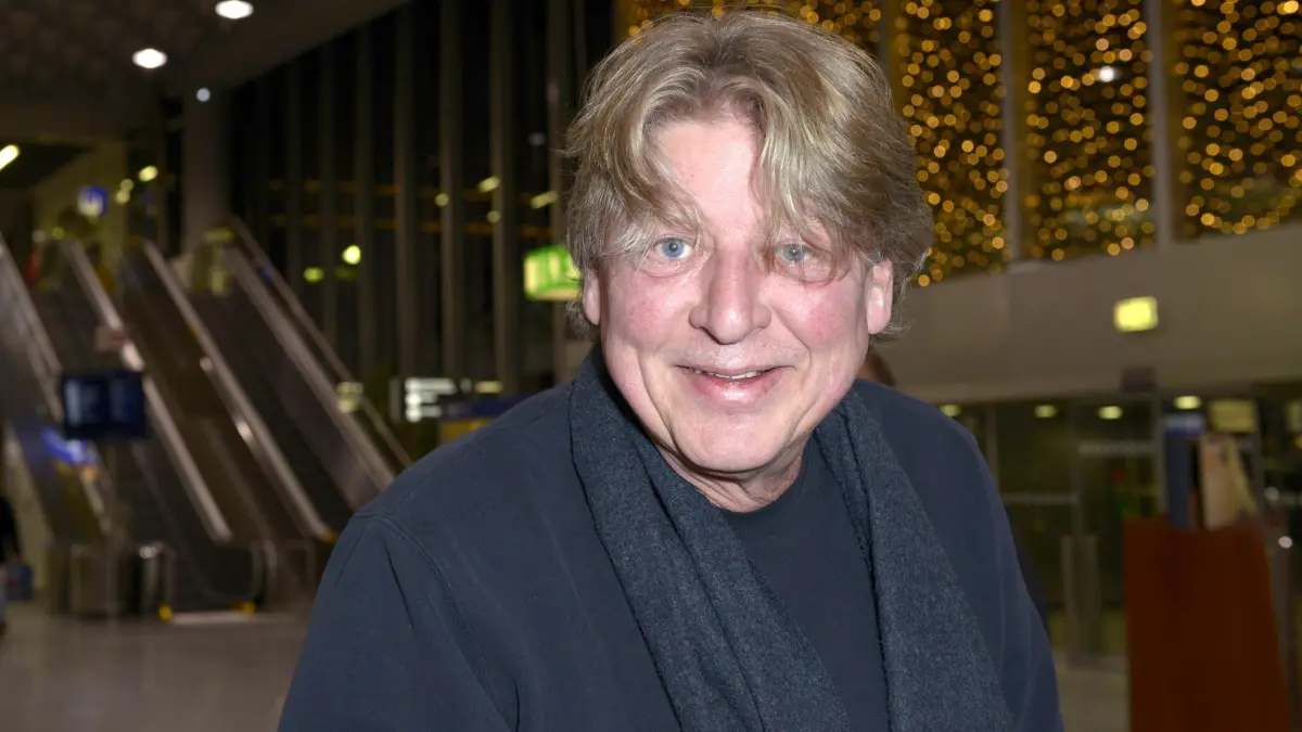 Walter Freiwald bei der Abreise der Dschungelcamp-Kandidaten nach Australien am 11. Januar 2015 auf dem Frankfurter Flughafen.
