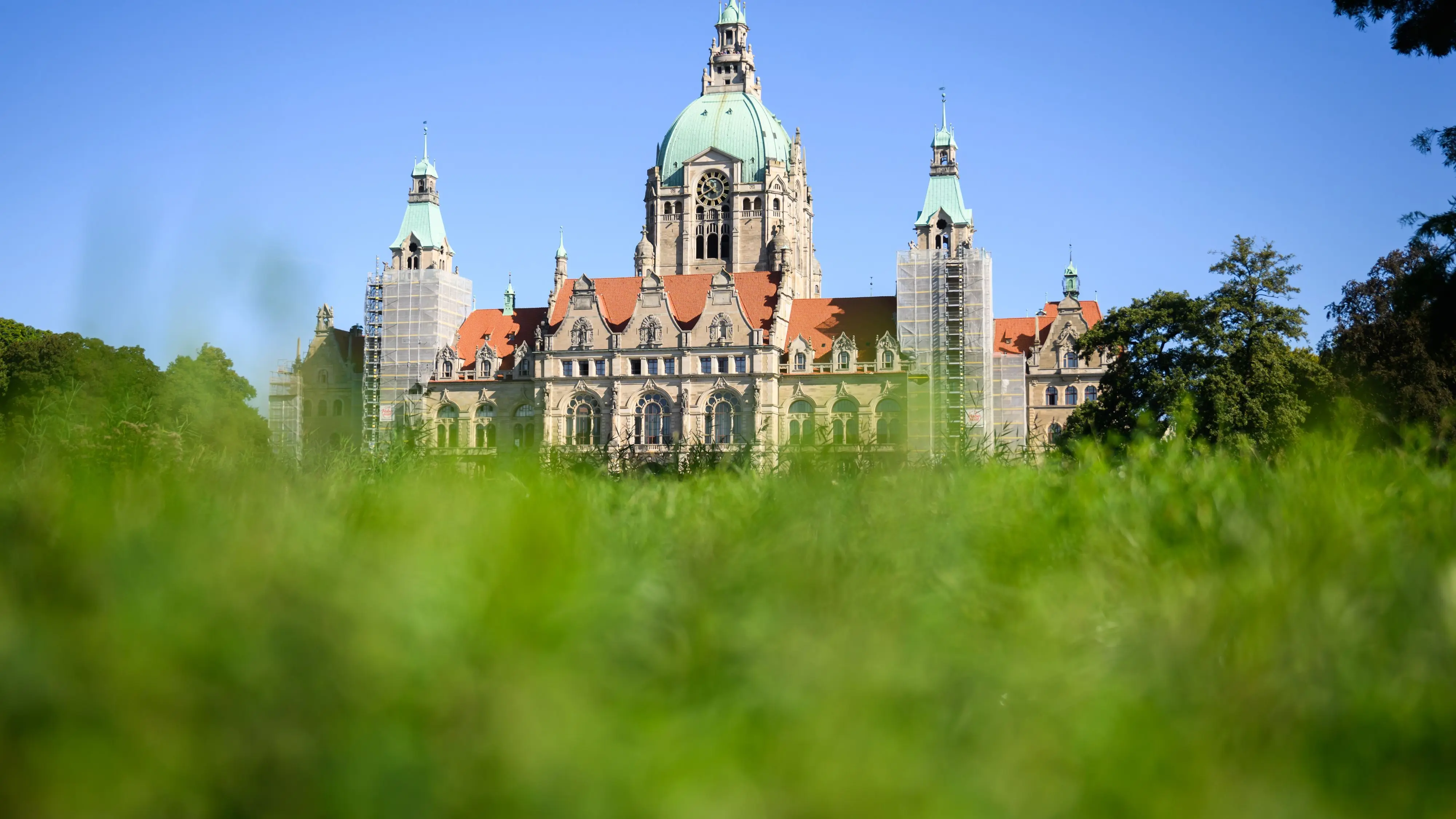 Ferien und Feiertage 2024 in Niedersachsen: Der Ferienkalender für