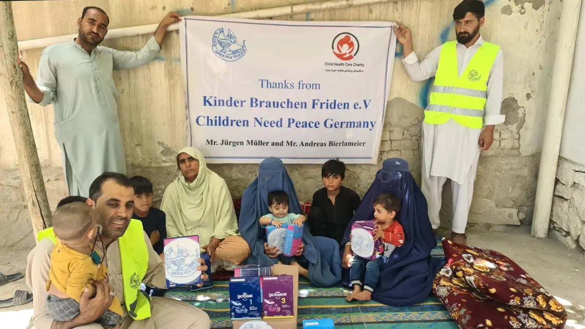 Afghanistan ist von der Welt vergessen, nachdem die Armeen abgezogen sind. Kinder brauchen Frieden engagiert sich dort seit Juli für Mütter und Neugeborene.