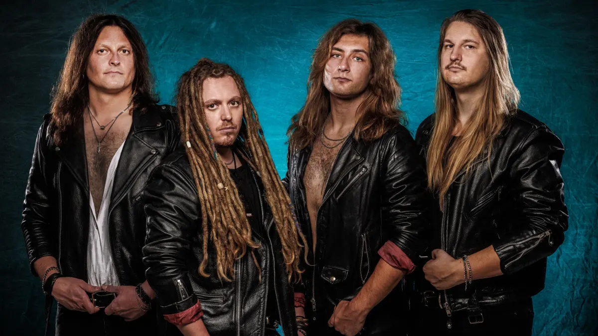 Die Band Defender spielte in ganz Deutschland vor Publikum. Für Christoph Ott (v.l.), Hannes Stengel, Dennis Bauer und Fabian Bartl sind deutsche Heavy-Metal-Legenden wie Accept oder Halloween musikalische Vorbilder.