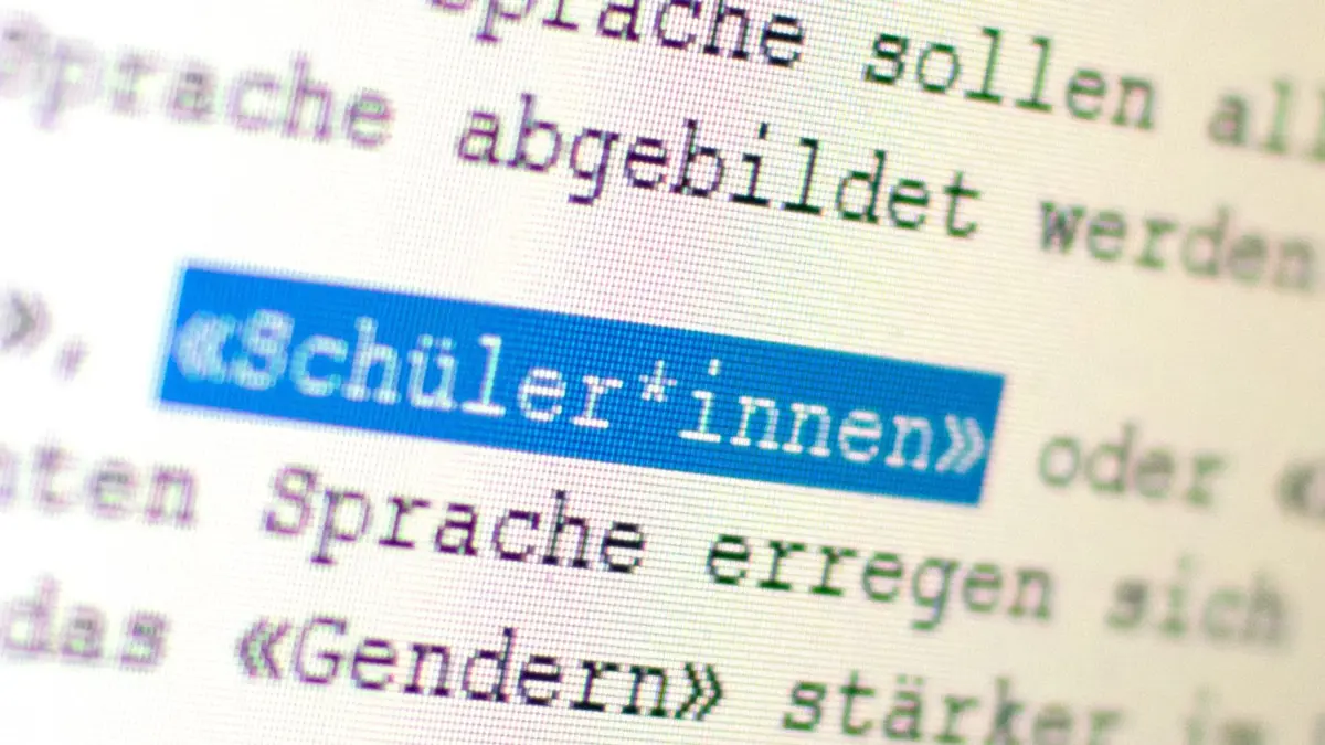 Gendergerechte Sprache: ARCHIV - 15.06.2020, Baden-Württemberg, Stuttgart: Auf einem Bildschirm ist das Wort «Schüler*innen» zu sehen. (zu dpa: «Verbot von Gender-Sternchen an Berliner Schulen erst 2026») Foto: Gregor Bauernfeind/dpa +++ dpa-Bildfunk +++