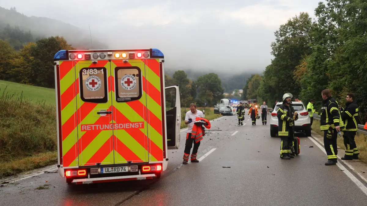 Schwerer Unfall auf der B492 Schelklingen Richtung Blaubeuren.