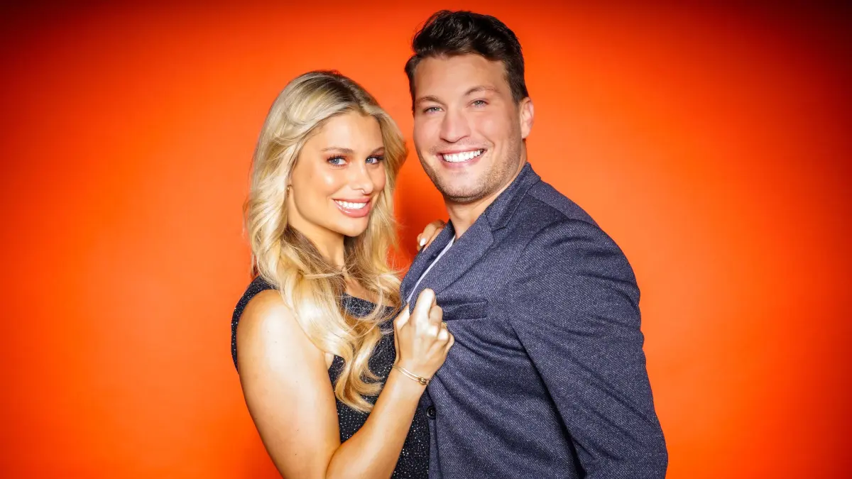 Vanessa Schmitt und ihr Freund Raúl Richter ziehen gemeinsam ins „Sommerhaus der Stars“ 2024.