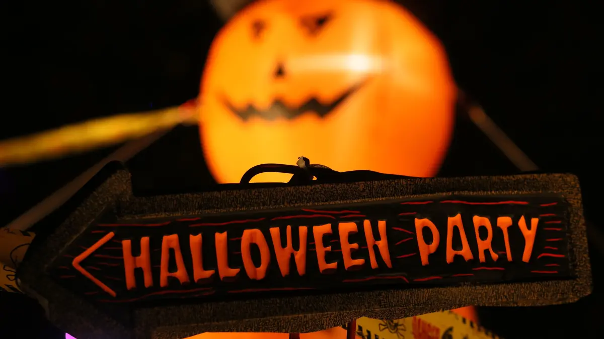 Hier lauern zehn Songs und Kinderlieder für eine gruselige Halloween-Playlist.