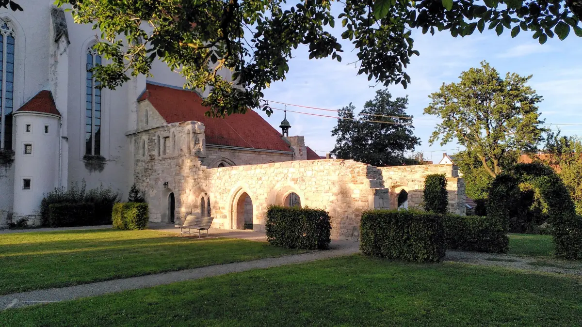 Die Klosteranlage mit Kirche und Ruine in Stetten bei Hechingen gehört zu den Denkmälern, die am Sonntag besichtigt werden.