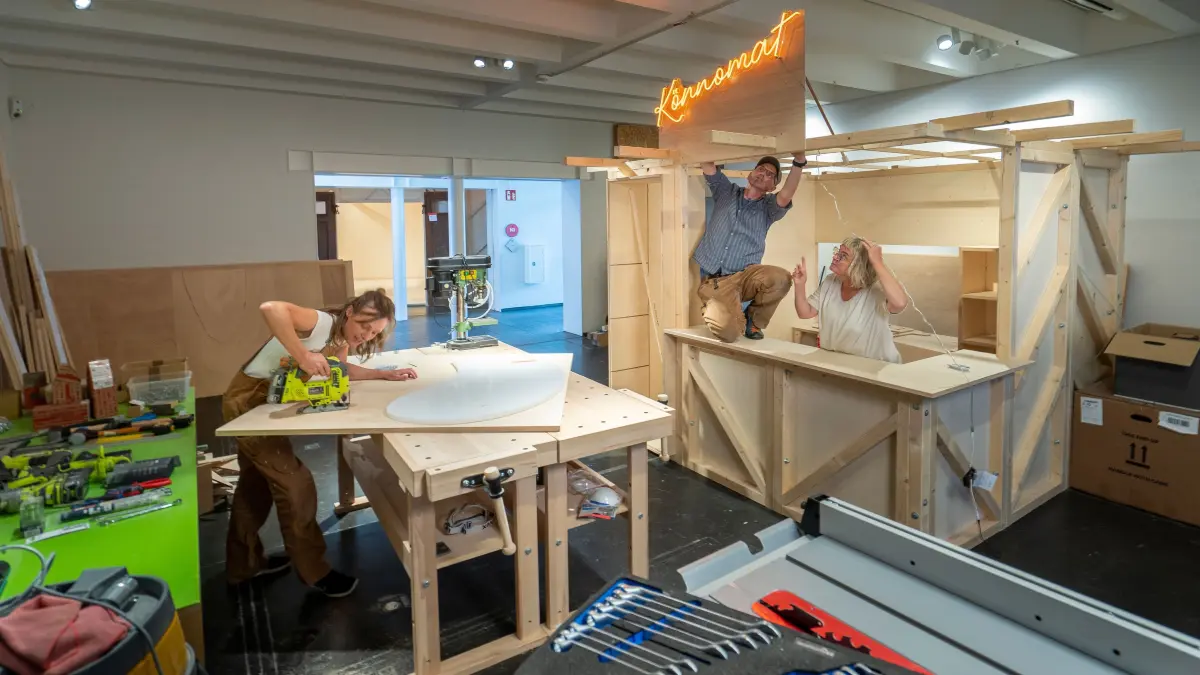 Kindermuseum Neu-Ulm: Exklusive Einblicke in den Aufbau der neuen Machmit-Ausstellung des Edwin Scharff Museums