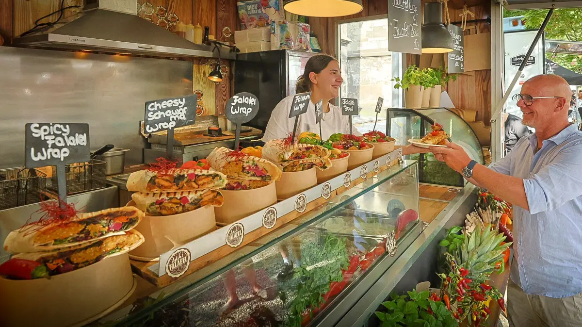 Südl. Münsterplatz: Streetfood Markt "Unter Ulmern"