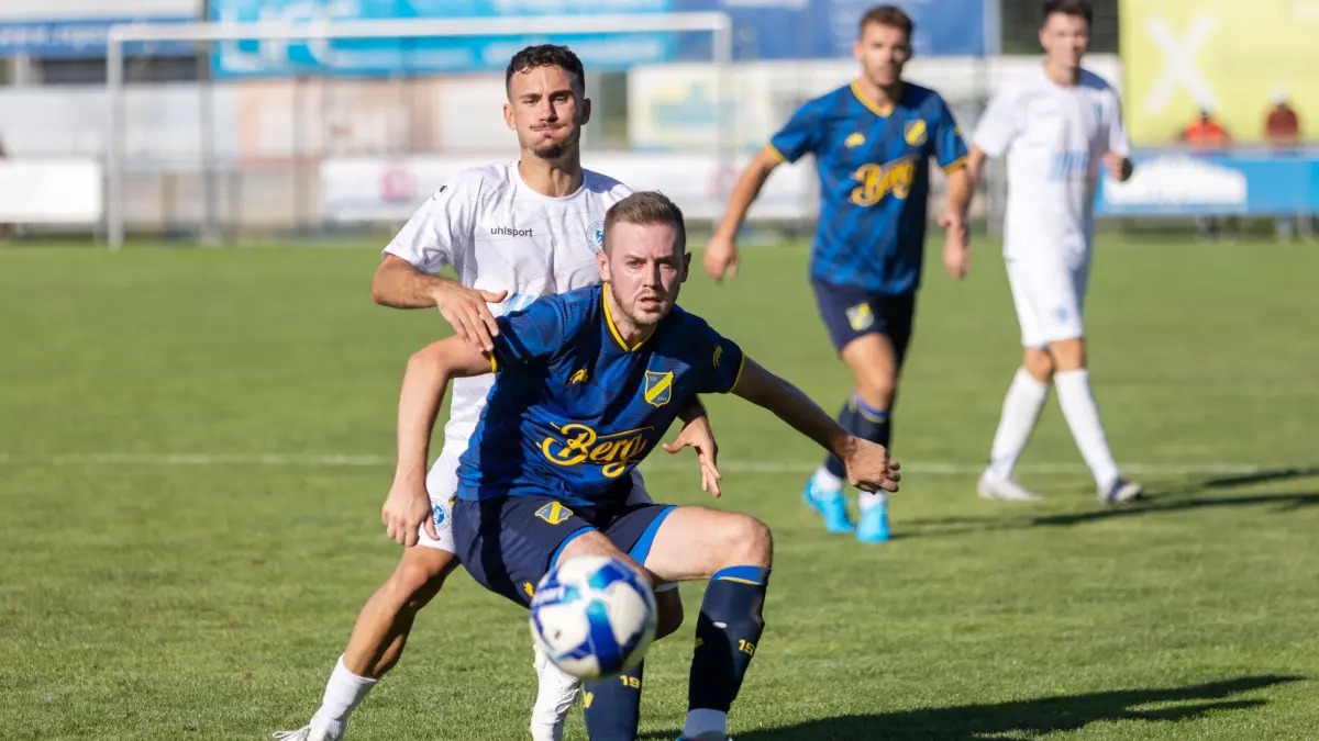 SSV Ehingen-Süd - Young Boys Reutlingen 4:2 Verbandsliga Simon Dilger