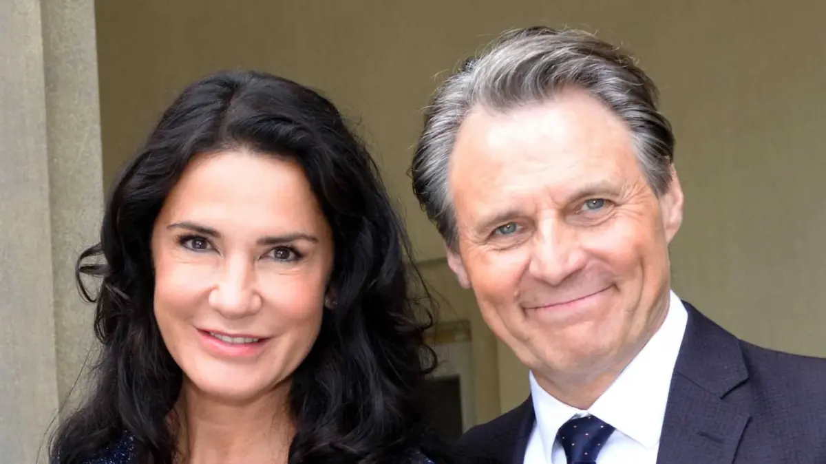 Elinor (Mariella Ahrens) und Jo Gerner (Wolfgang Bahro) treffen nach fast 30 Jahren wieder aufeinander.
