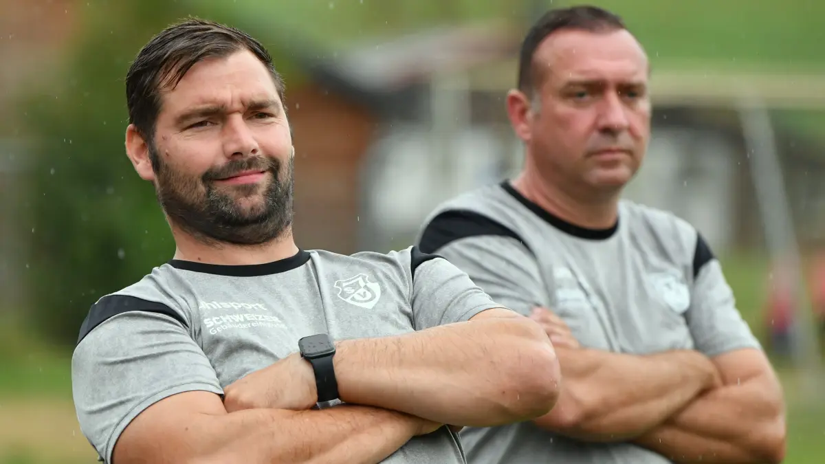 SG Öpfingen - SV Jungingen 4:4 Fußball-Bezirksliga Marco Kogler Trainer Jungingen