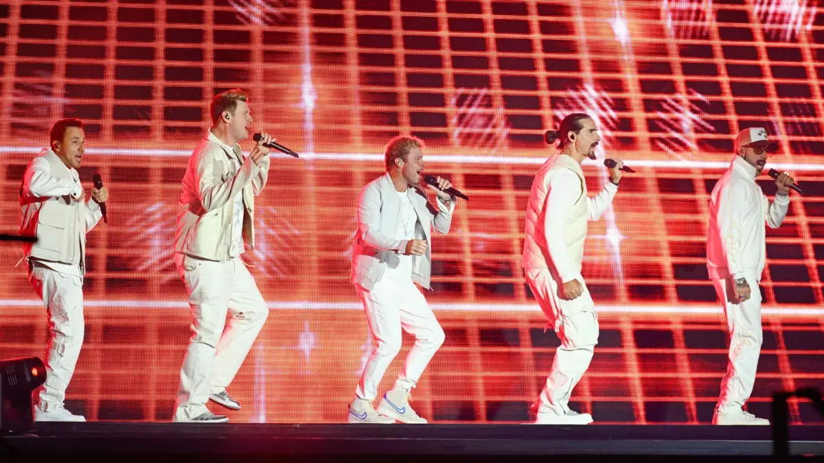 dpatopbilder - 13.09.2024, Baden-Württemberg, Hockenheim: Mitglieder der Band Backstreet Boys treten beim Glücksgefühle-Festival auf dem Hockenheimring auf. Foto: Uwe Anspach/dpa +++ dpa-Bildfunk +++