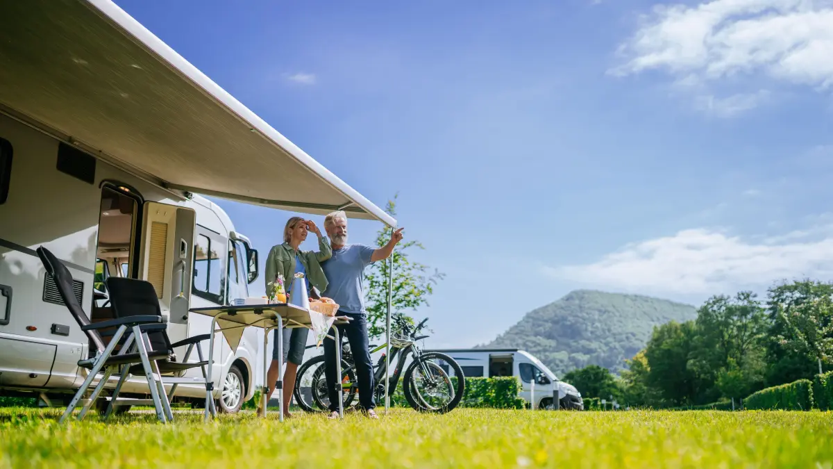 Mitten im Grünen der neue Wohnmobilstellplatz in Beuren