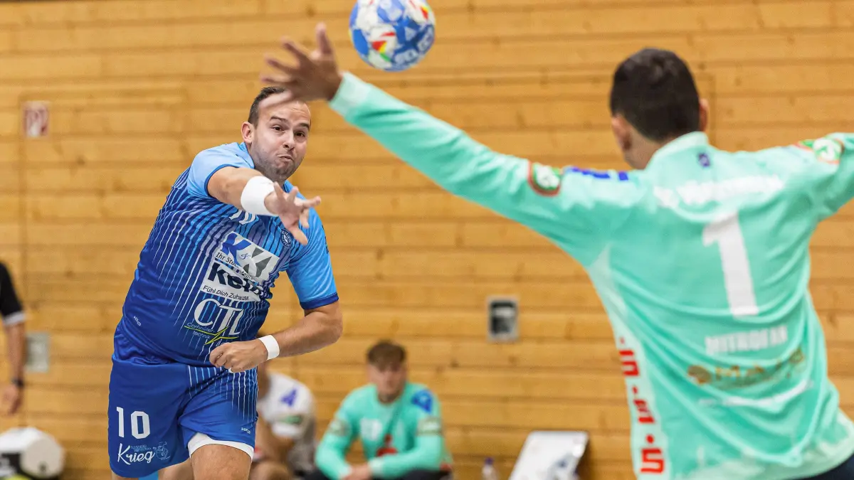 Handball Landesliga; TV Treffelhausen - SC Vöhringen;
Kevin Nagel (TV Treffelhausen, #10);
21.09.2024; Alb-Sporthalle, Böhmenkirch.
Foto: Thomas Madel