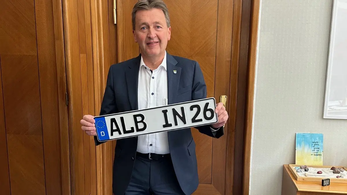 Oberbürgermeister Roland Tralmer würde sich ein eigenes KFZ-Kennzeichen für Albstadt wünschen.