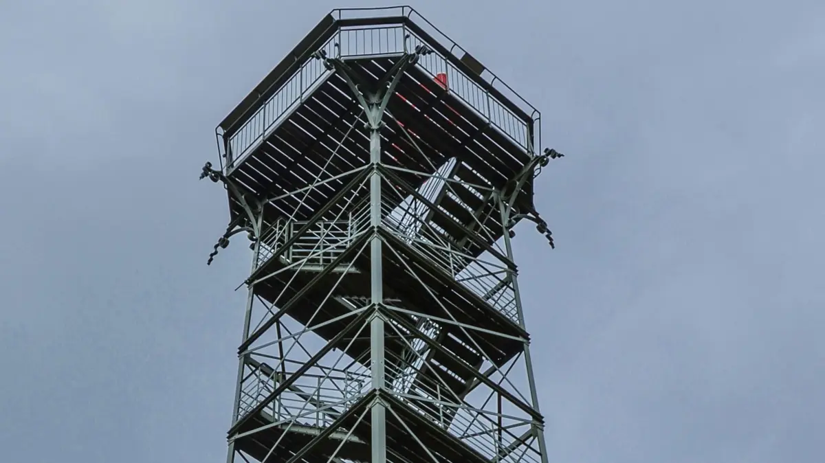 Lemberg-Turm: Quelle: Schwäbisches Tagblatt. Vor Verwendung bitte Bildrechte prüfen.