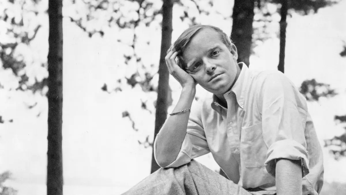 Truman Capote 1924-84 photographed by William Paley b&w photo BAL126121 Truman Capote 1924-84 photographed by William Paley b&w photo by Paley, William 20th Century Private Collection add.info.: by William Paley. Copyright: xBridgemanxImagesx 126121