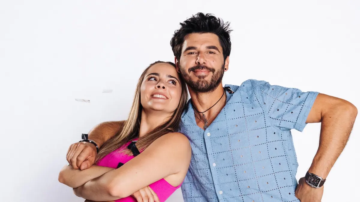Valea (Antonia Kolano) kann sich immer auf ihren Vater Matteo (Riccardo Angelini) verlassen.