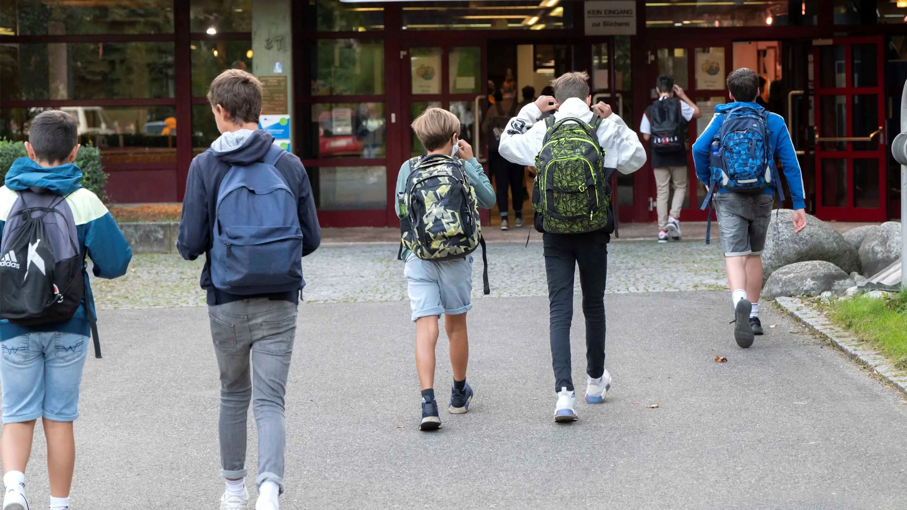 Tübingen: Schulbeginn: Jahrgänge unter sich | swp.de