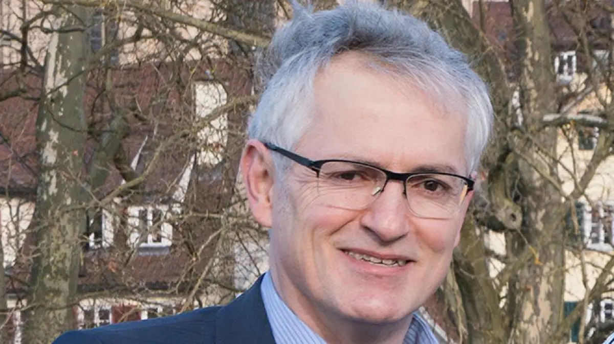 Die neuen HGV-Vorstandsmitglieder (von links): Stephan Braun, Geschäftsführer Peak.B GmbH, Ulf Siebert, Geschäftsführer Hofgut Rosenau, und Thomas Schmid, Inhaber Amasia Wohnkultur.
Quelle: Schwäbisches Tagblatt. Vor Verwendung bitte Bildrechte prüfen.
Die neuen HGV-Vorstandsmitglieder (von links): Stephan Braun, Geschäftsführer Peak.B GmbH, Ulf Siebert, Geschäftsführer Hofgut Rosenau, und Thomas Schmid, Inhaber Amasia Wohnkultur.