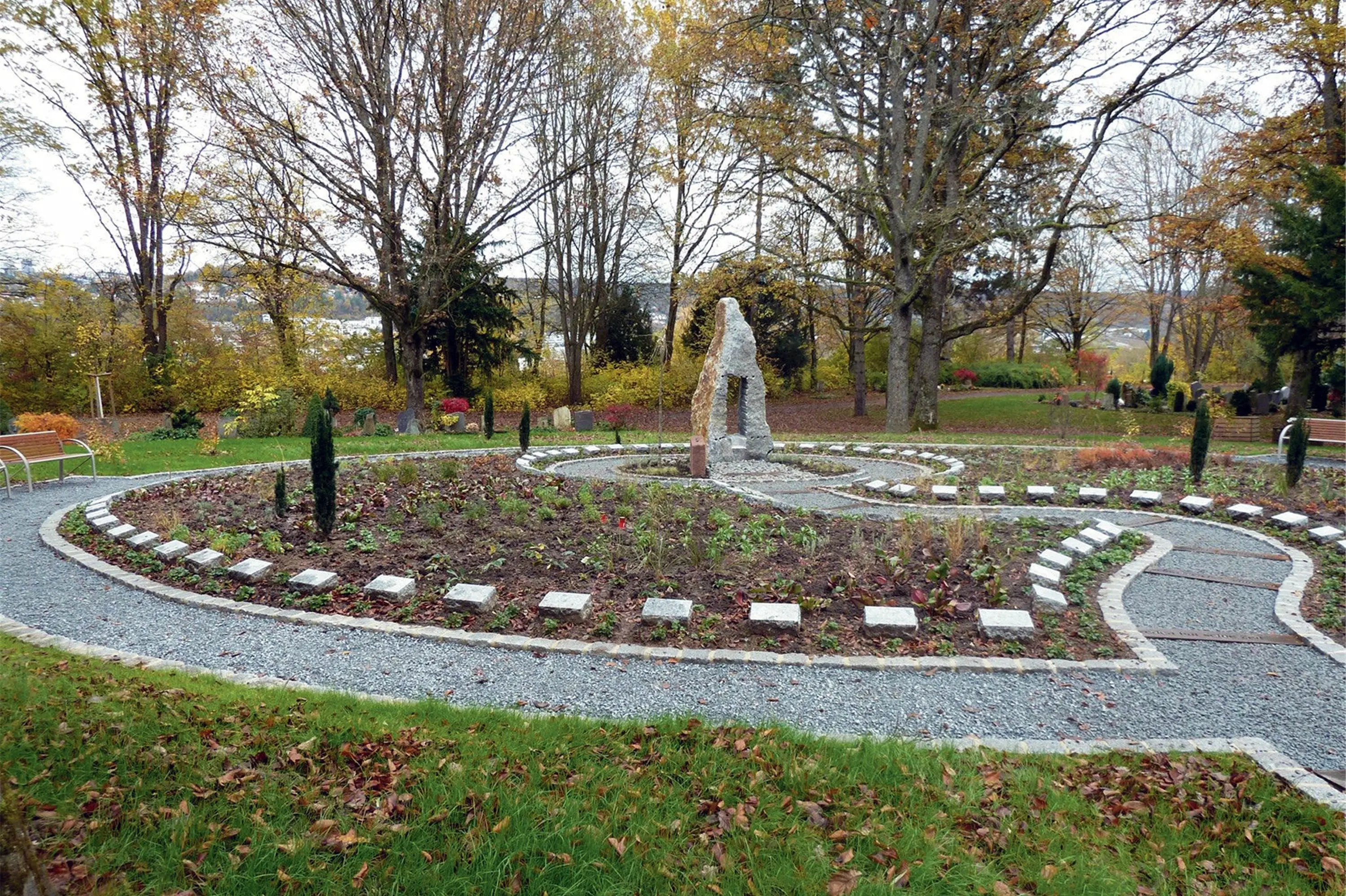 Tübingen Neue Anlage für Urnen auf dem Bergfriedhof swp.de