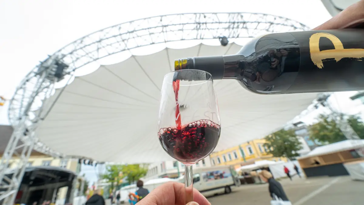 Göppingen Marktplatz Aufbau Weinfest