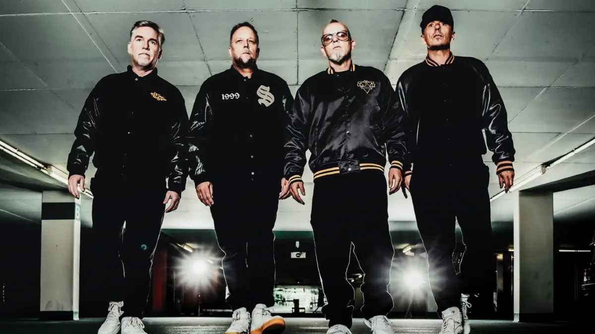 Die „Fantastischen Vier“: HANDOUT - 11.07.2024, ---: Die Bandmitglieder der «Fantastischen Vier» Andreas Rieke, Smudo, Thomas D und Michael Beck (l-r). Am 4. Oktober erscheint das mittlerweile elfte Album der Band mit dem Namen «Long Player». Foto: Mumpi Künster/Monsterpics/dpa - ACHTUNG: Nur zur redaktionellen Verwendung im Zusammenhang mit der aktuellen Berichterstattung und nur mit vollständiger Nennung des vorstehenden Credits +++ dpa-Bildfunk +++