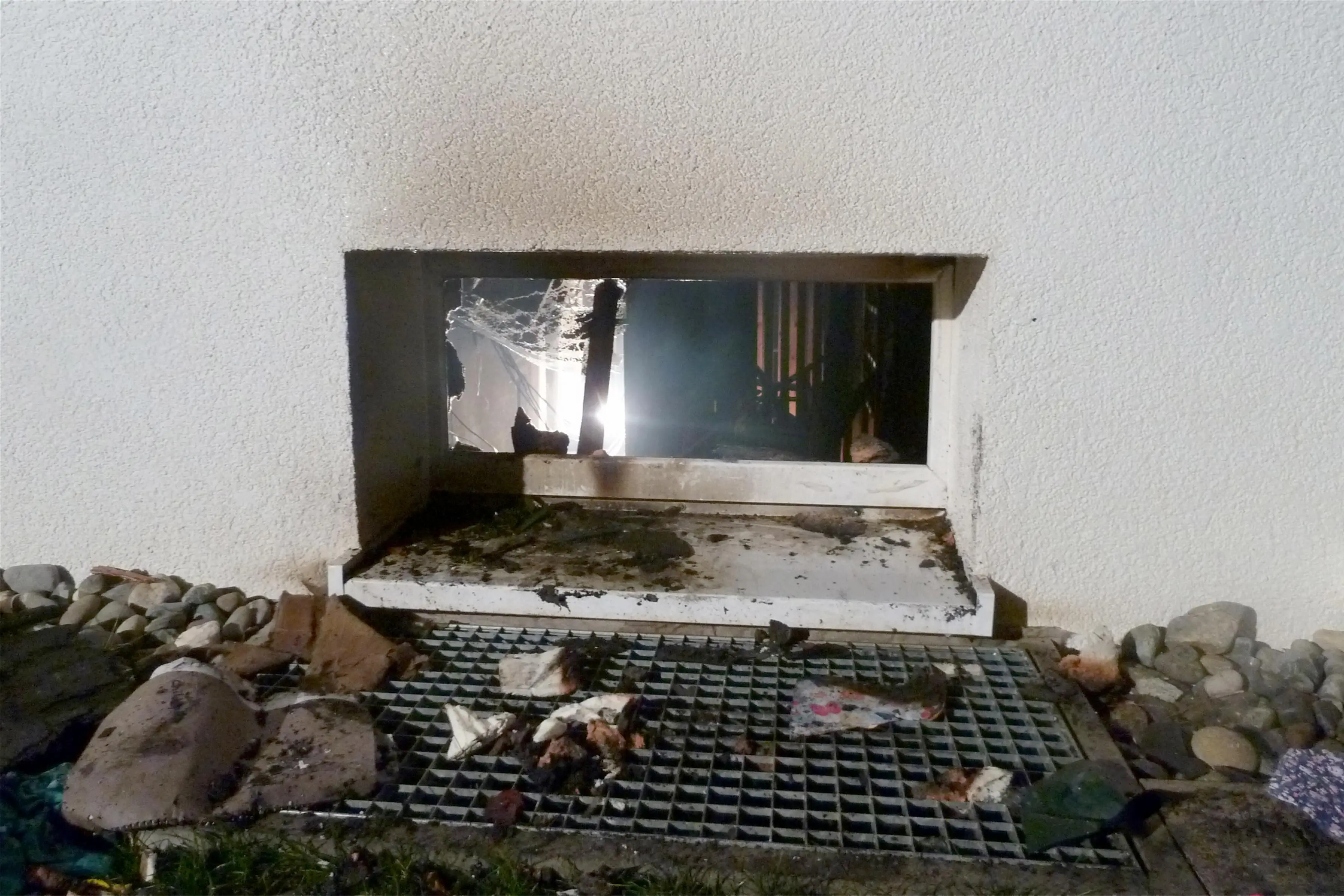 Kellerbrand in einem Hochhaus in Kirchentellinsfurt. Bild: Andreas Armbruster / Feuerwehr Kirchentellinsfurt