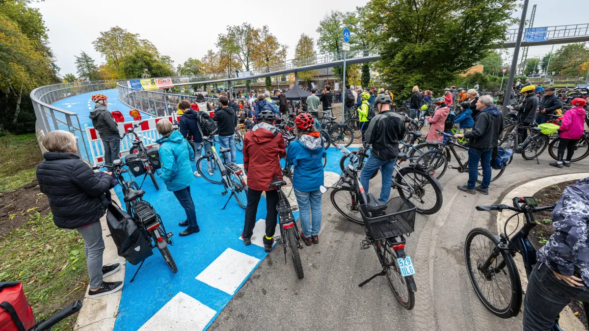 Eröffnung Radbrücke West 16.10.24 Foto: Carolin Albers